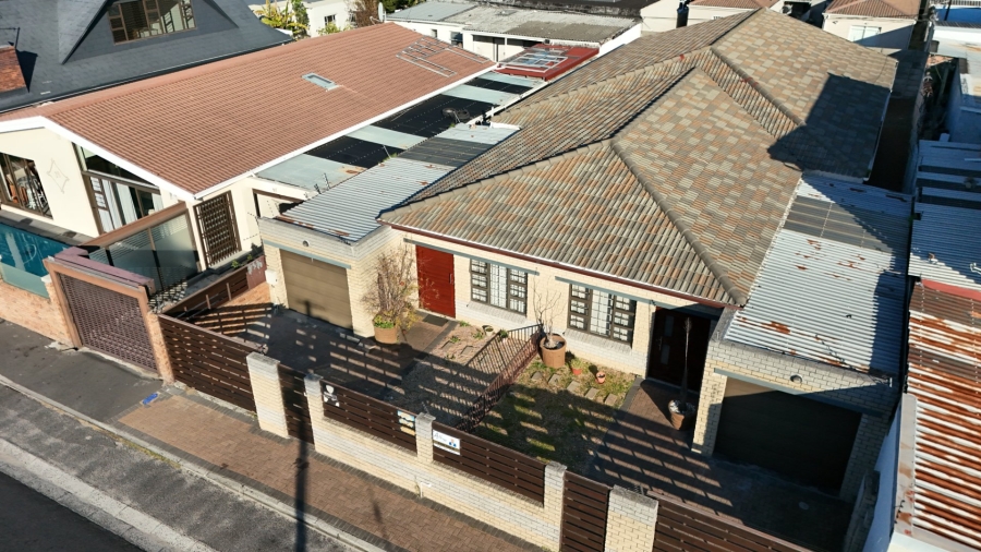 8 Bedroom Property for Sale in Belgravia Western Cape